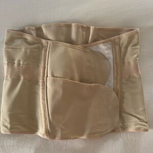 Belly Bandit postpartum luxe belly wrap